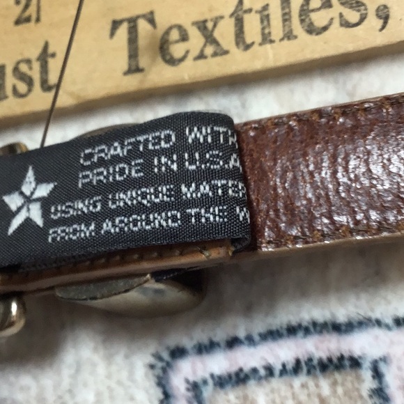 🐎 Brighton Tan Leather Cream Stitched Silver Metal Embossed Buckle and End Cap - Picture 9 of 15